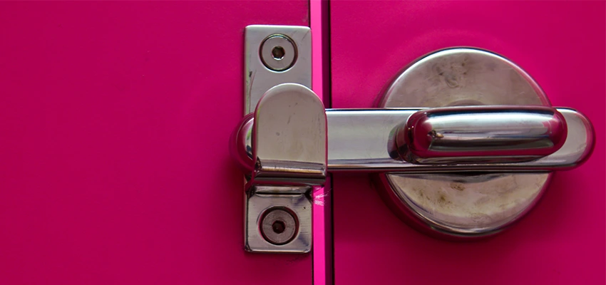 Childproof Gate Lock in Harrison, New Jersey