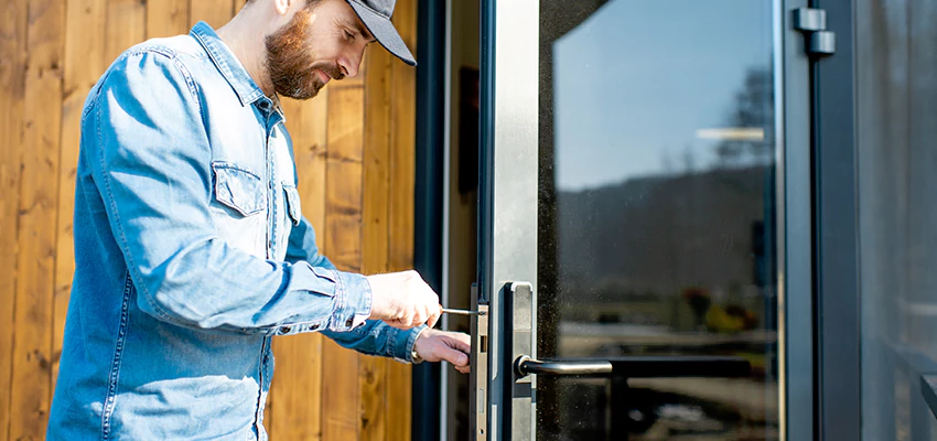 Frameless Glass Storefront Door Locks Replacement in Harrison, NJ